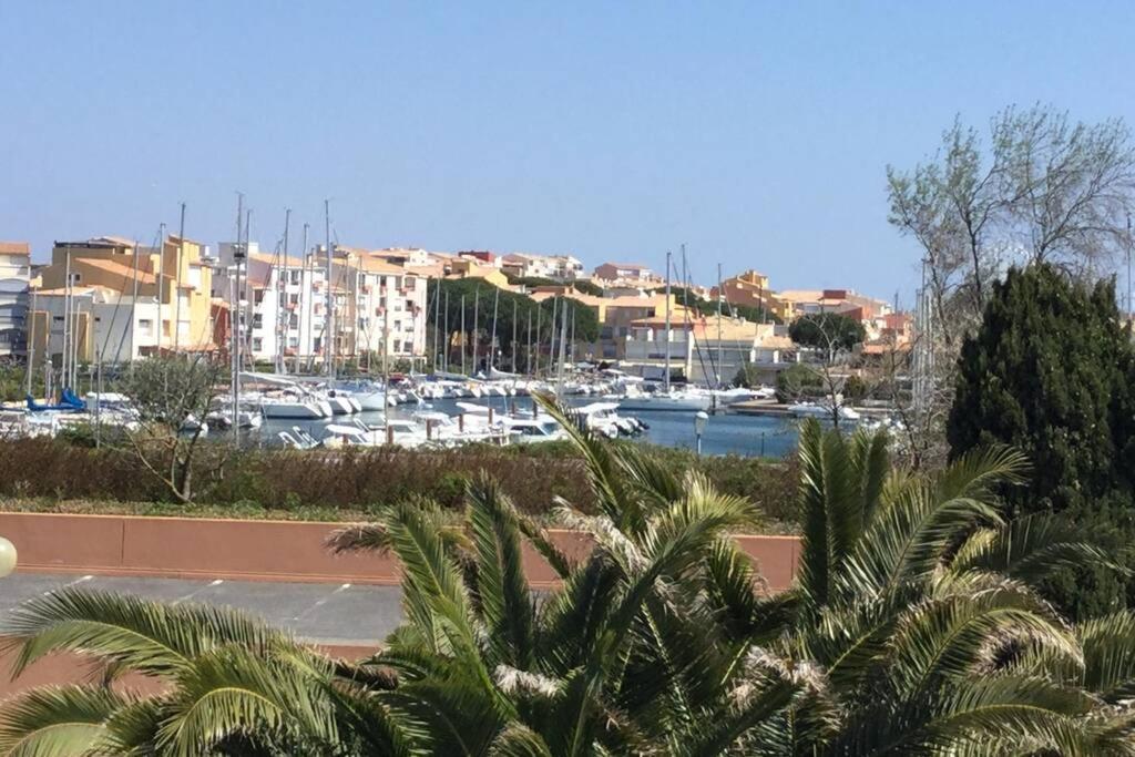 Joli studio rénové avec WIFI parking piscine Agde Esterno foto
