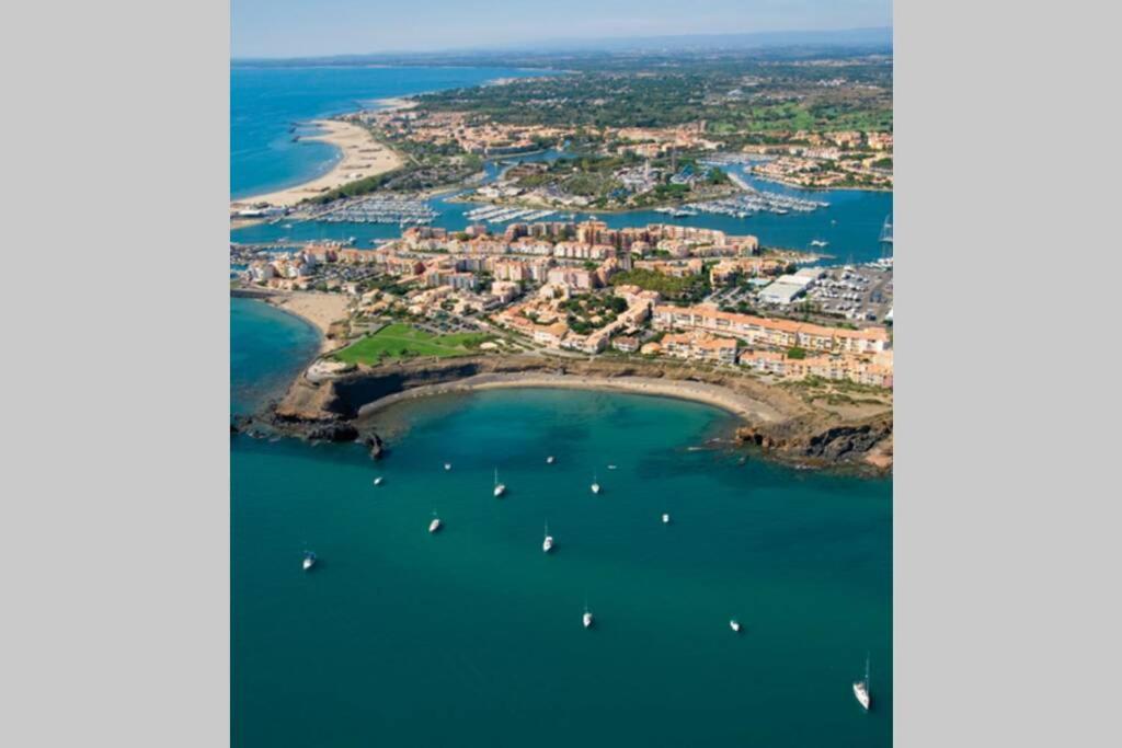 Joli studio rénové avec WIFI parking piscine Agde Esterno foto